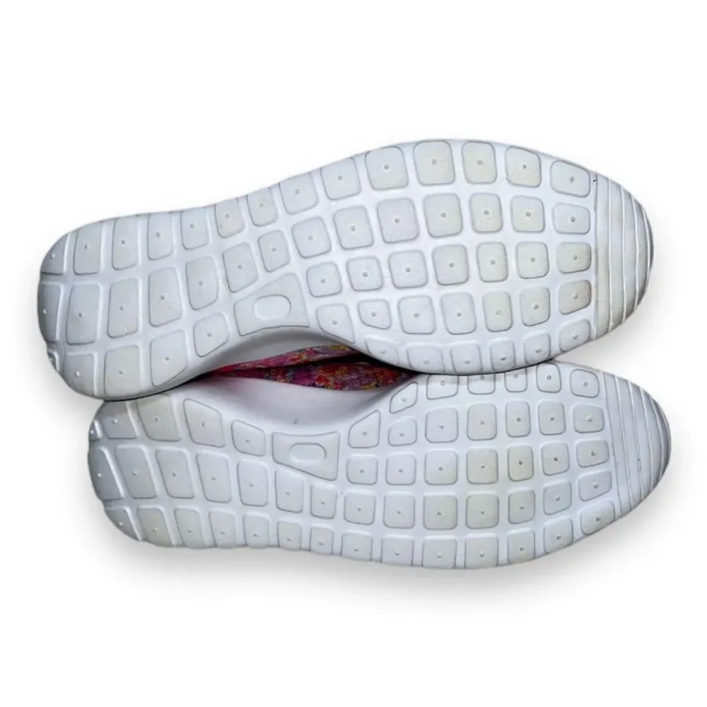 Yes‎ We Vibe Peace and Butterflies Pink Women's 9.5